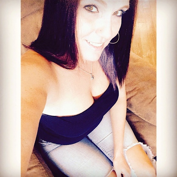 Meet your Posher, Tina - Picture 1 of 1